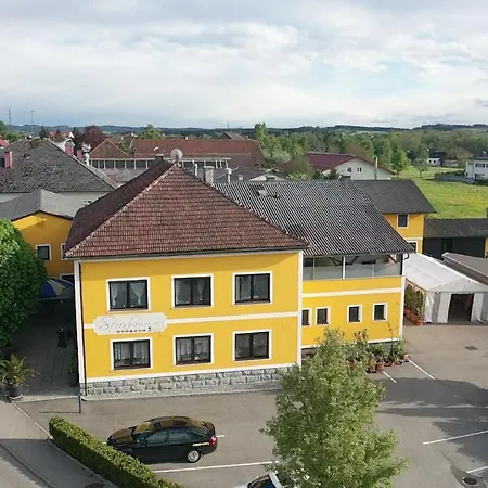 Zajazd Gasthof Sternbauer Neuhofen im Innkreis